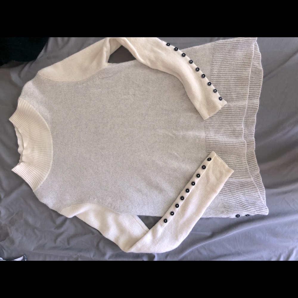 White + Warren 100% cashmere size L